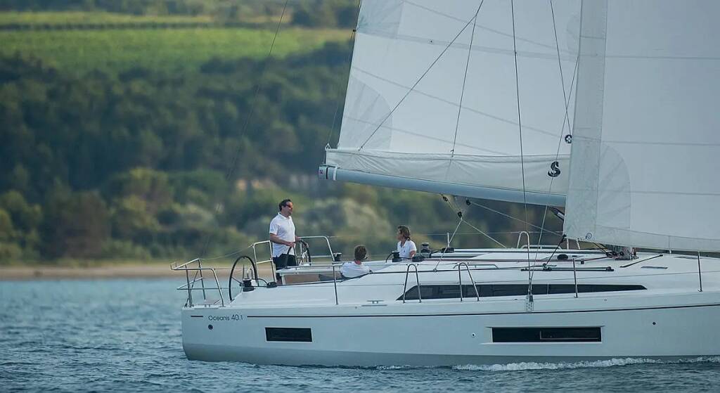 Oceanis 40.1  STEFANO (bowthruster, teak cockpit)