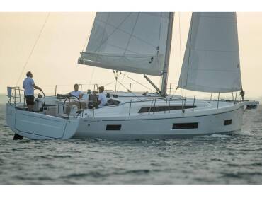 Oceanis 40.1 • Roza