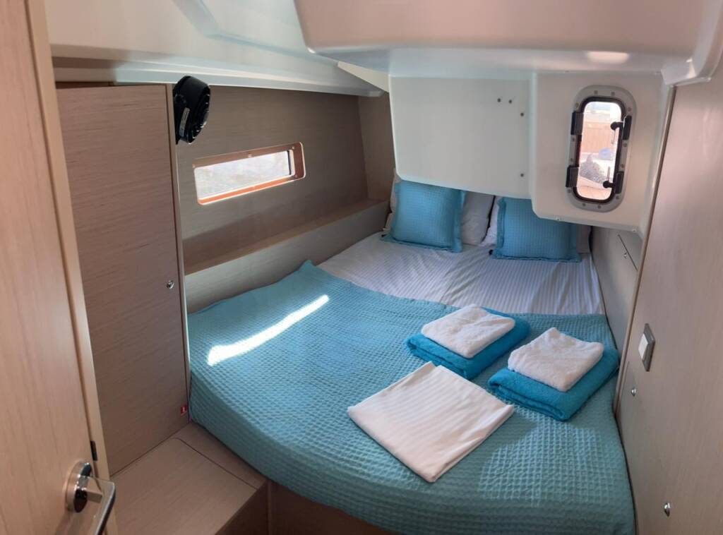 Oceanis 40.1 Saiph  (Electric Heads, Inverter)