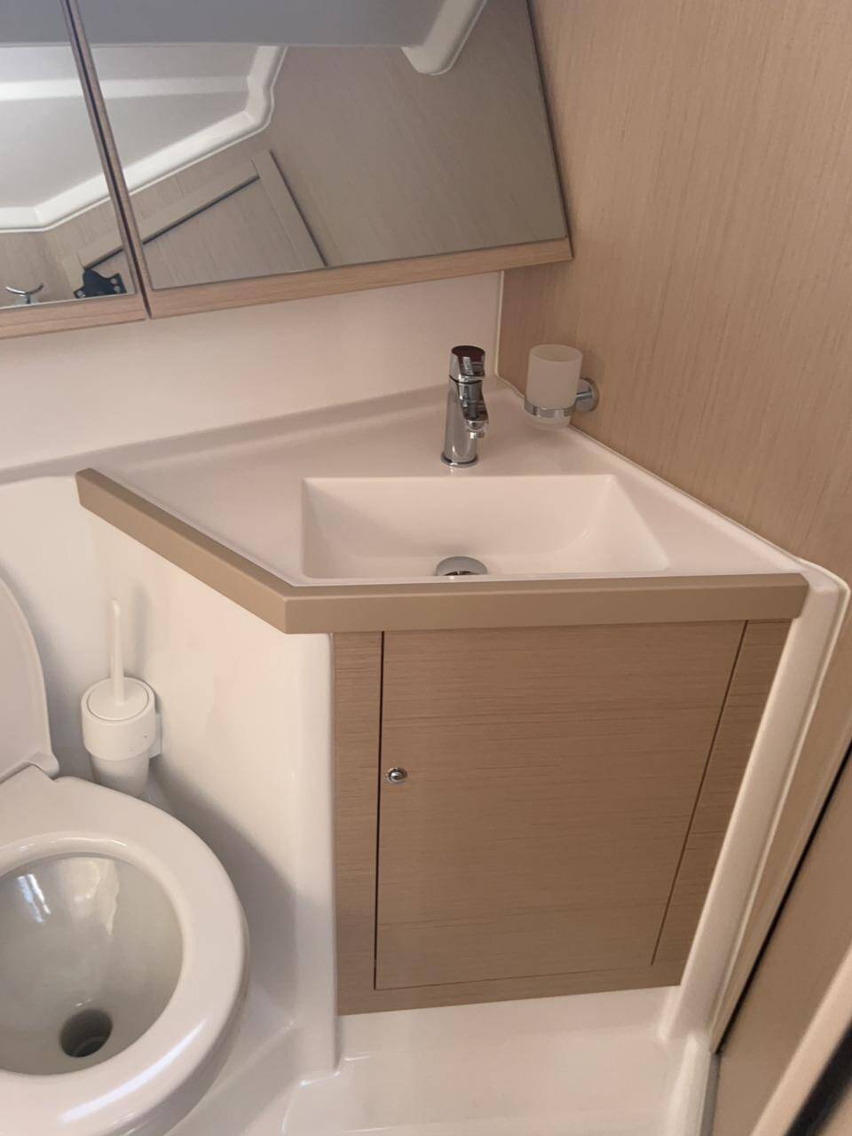 Oceanis 40.1 Saiph  (Electric Heads, Inverter)
