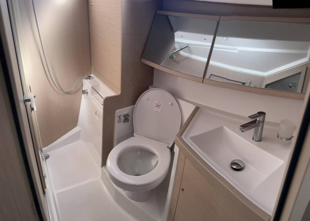 Oceanis 40.1 Saiph  (Electric Heads, Inverter)