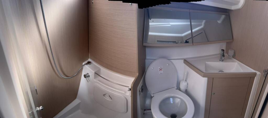 Oceanis 40.1 Saiph  (Electric Heads, Inverter)