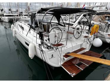 Oceanis 40.1 • Aglaia