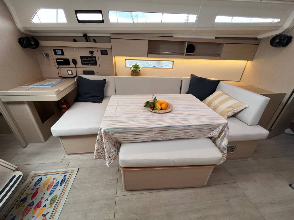 Oceanis 40.1 COSMIC DANCER