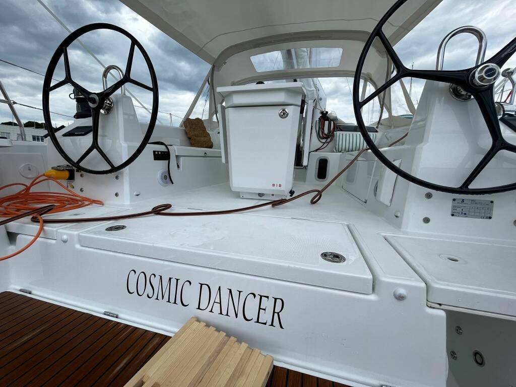 Oceanis 40.1 COSMIC DANCER