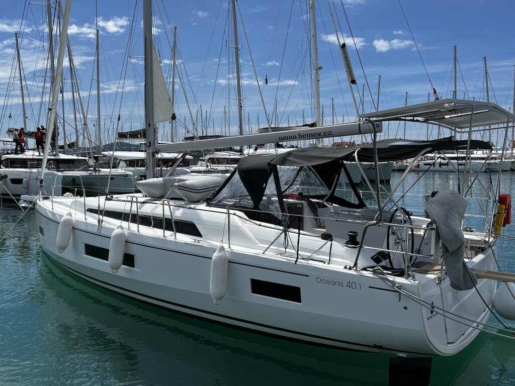 Oceanis 40.1 • Elizabeth