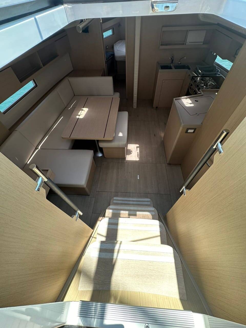 Oceanis 40.1  MONTEREY (bowthruster,inox gangway, solar panels, inverter, teak cockpit)