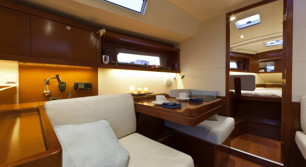 Oceanis 41 BELEZA - | AC | Bowthruster | Solar P
