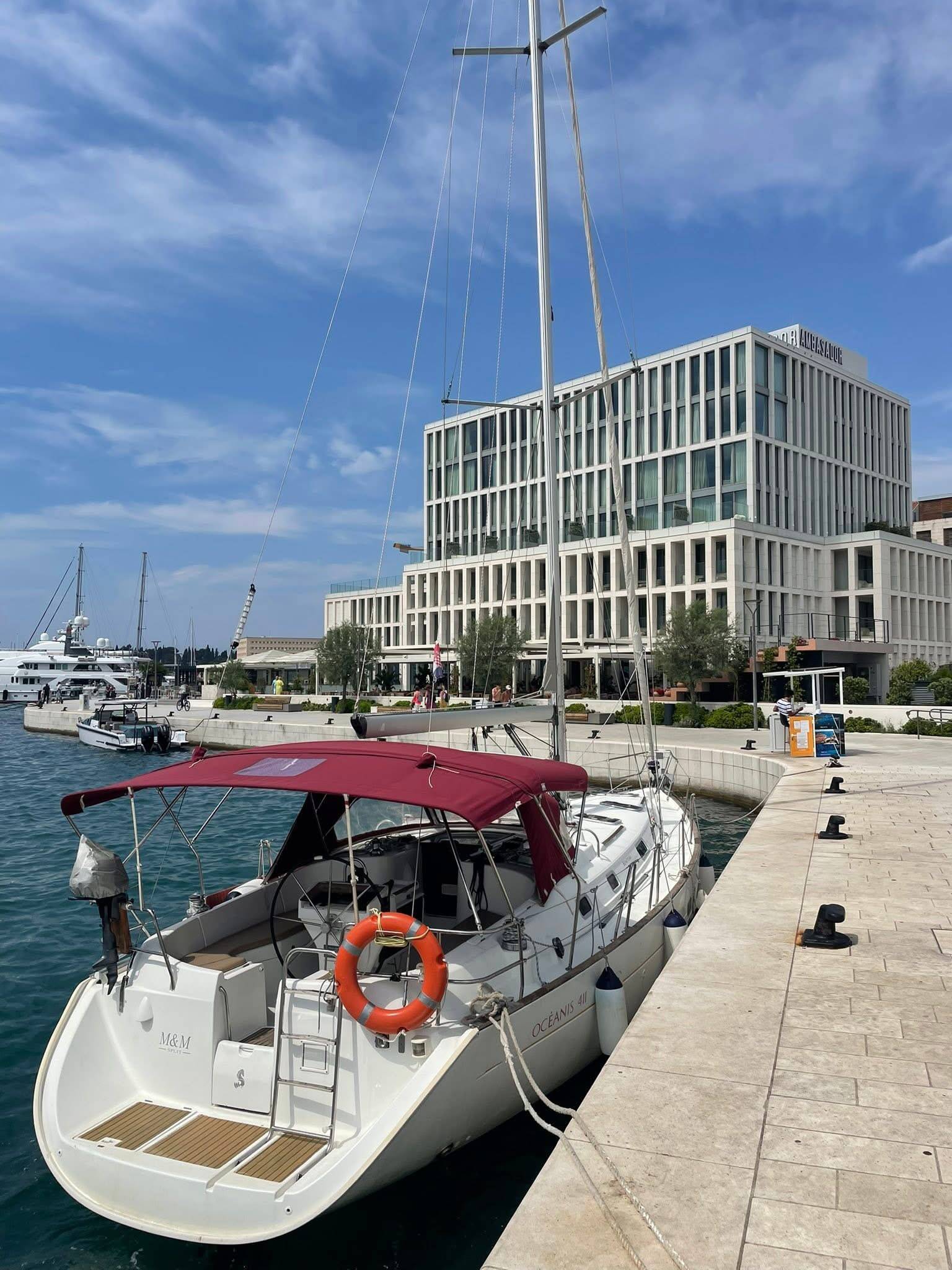 Oceanis 411 Celebration M&M