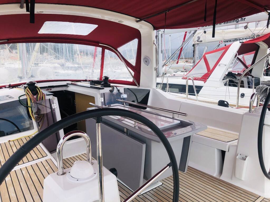 Oceanis 41.1 performance LUXA