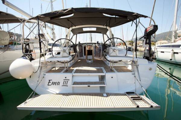 Oceanis 41.1 • Ema III