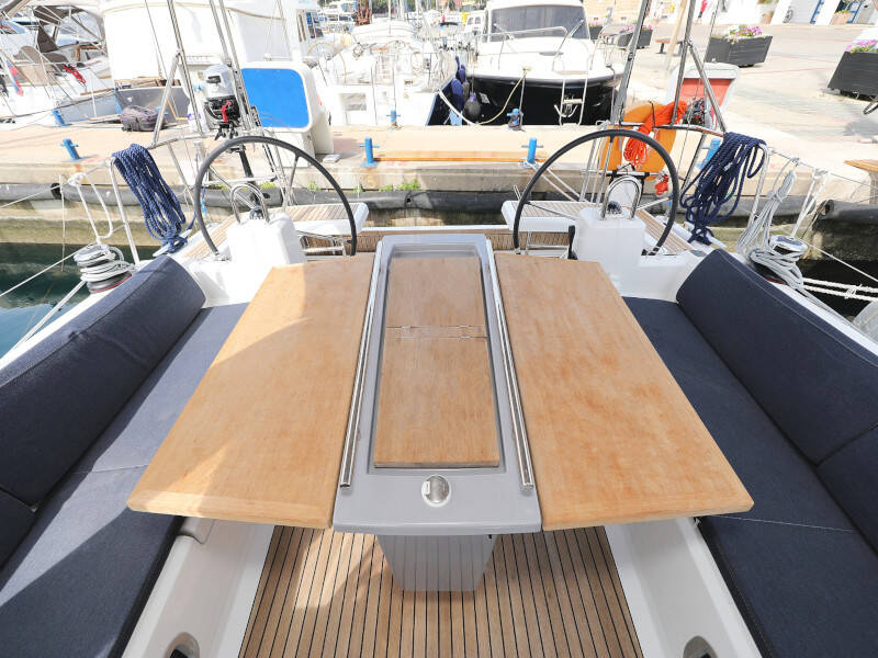 Oceanis 41.1 SEVEN 