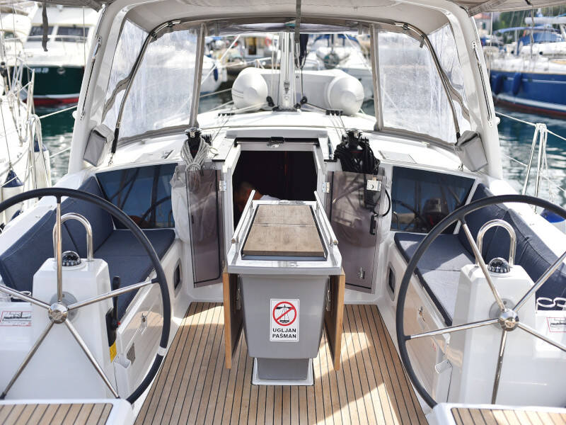 Oceanis 41.1 SEVEN 