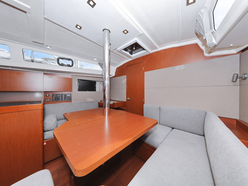 Oceanis 41.1 SEVEN 