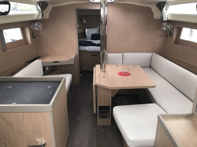 Oceanis 41.1 Agena