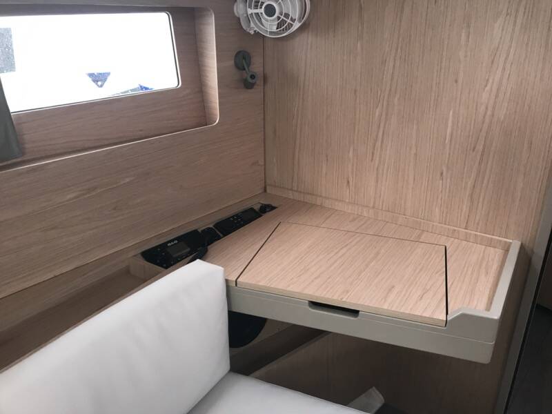 Oceanis 41.1 Agena