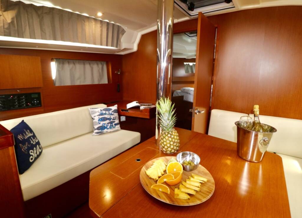 Oceanis 41.1 MALA NEVINA