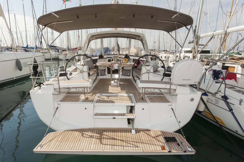 Oceanis 41.1 Rose Royce