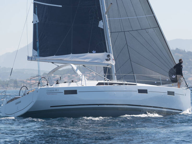 Oceanis 41.1 • Alma