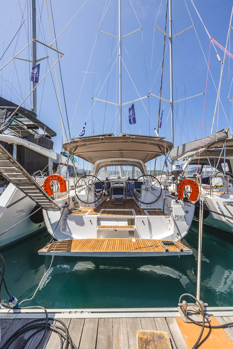 Oceanis 41.1 Peace