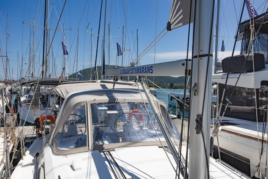 Oceanis 41.1 Peace