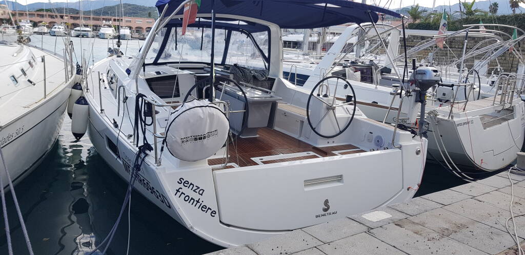 Oceanis 41.1 Senza Frontiere