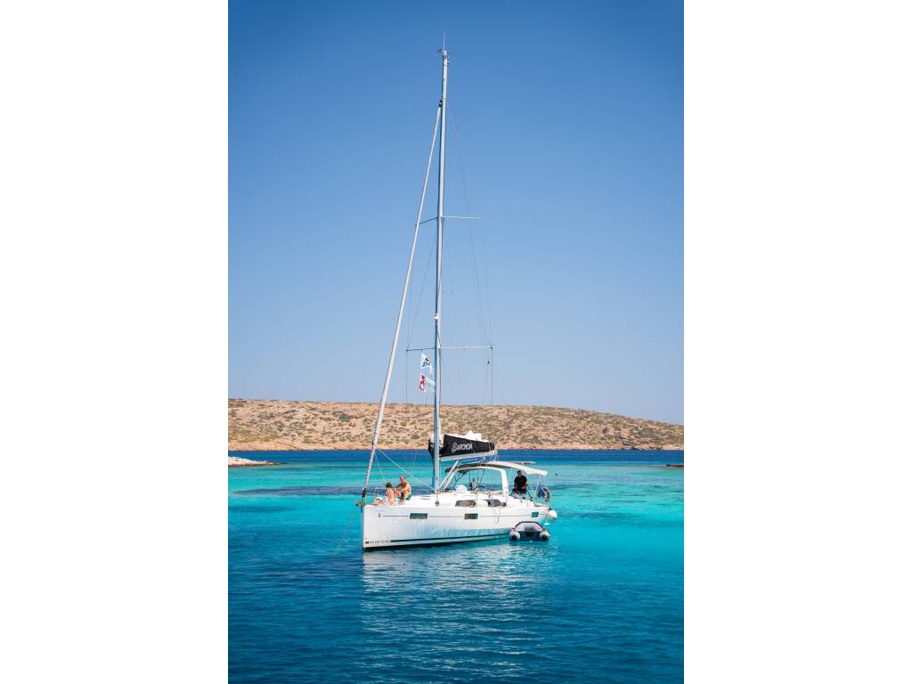 Oceanis 41.1 • Salt Shaker