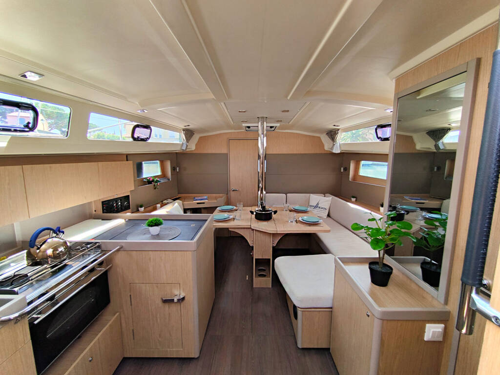 Oceanis 41.1 Blue Hop
