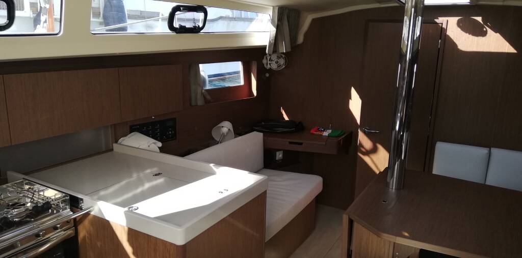 Oceanis 41.1 Kira