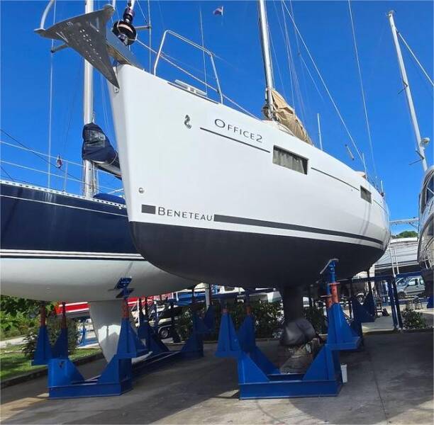 Oceanis 41.1 Office 2