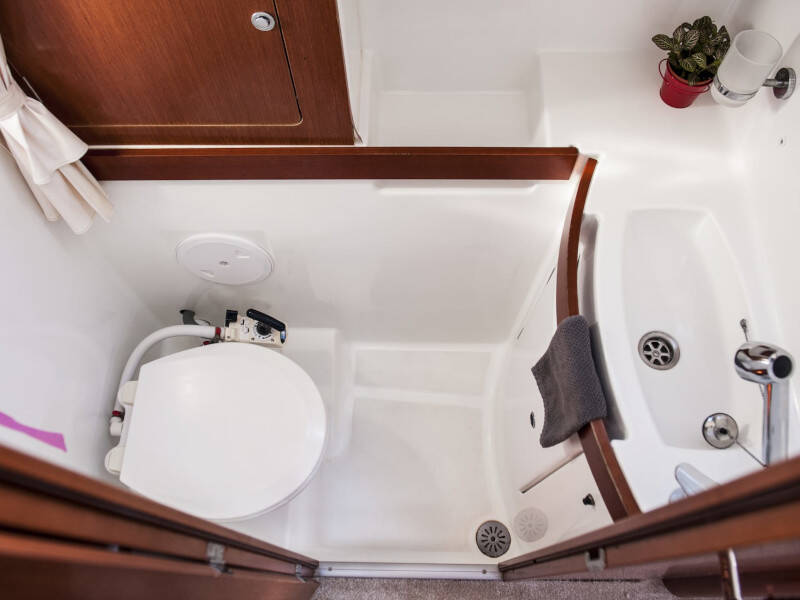Oceanis 43 OASIS - | Bowthruster | Solar P 