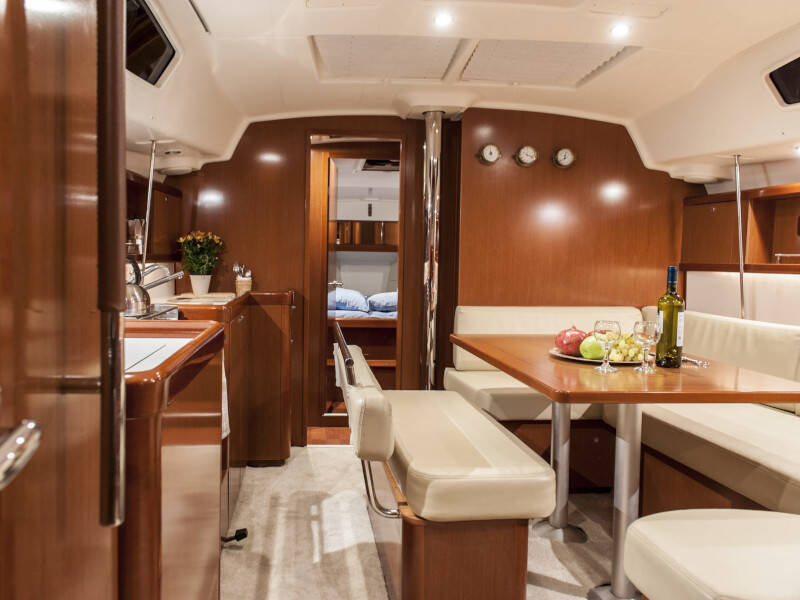 Oceanis 43 OASIS - | Bowthruster | Solar P 
