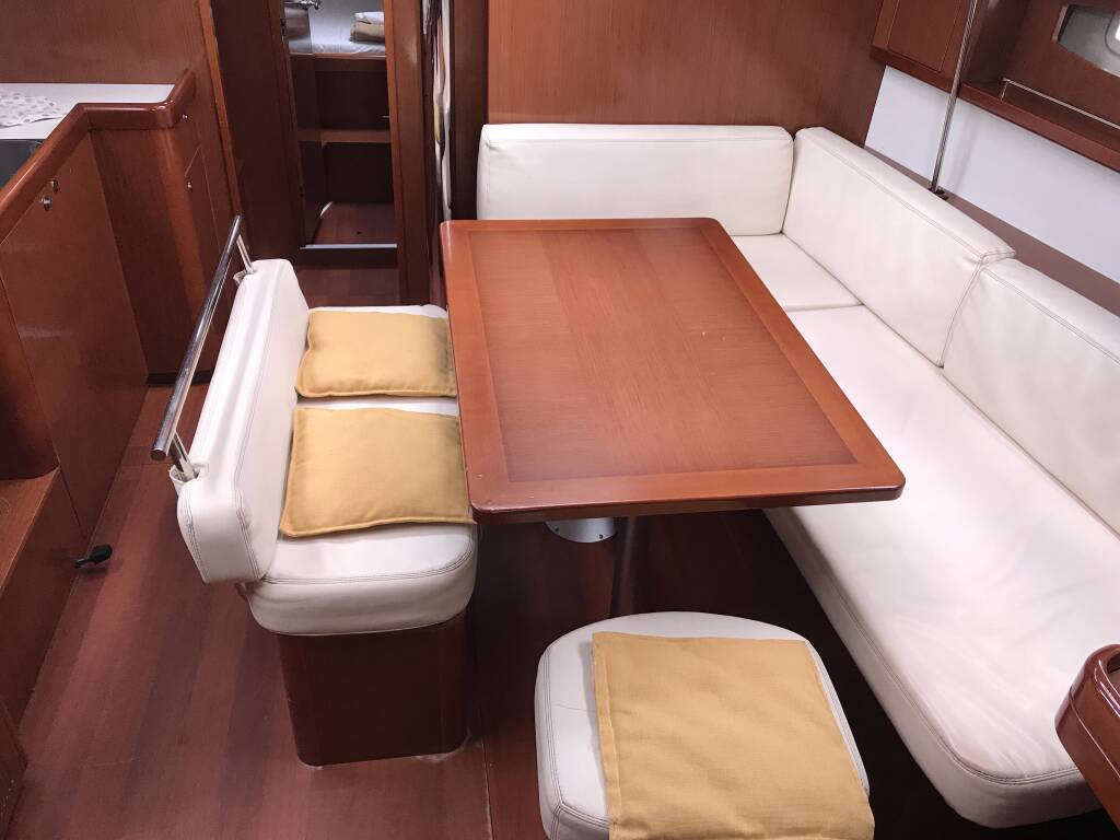 Oceanis 43 Libra