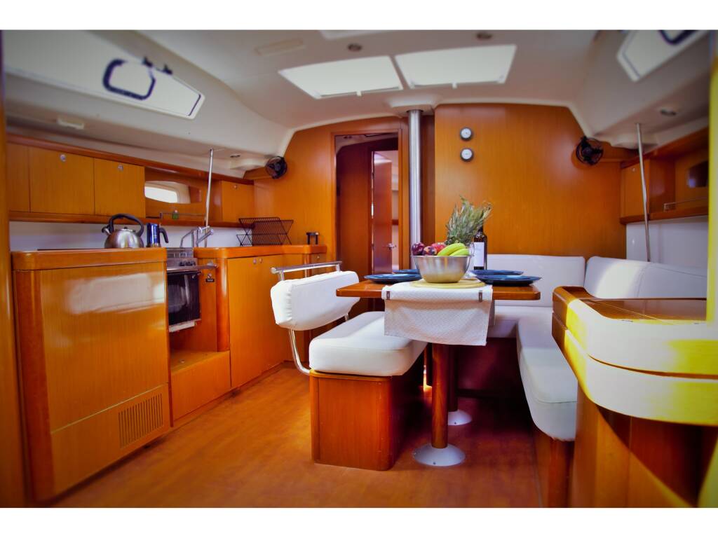 Oceanis 43 Mojito 