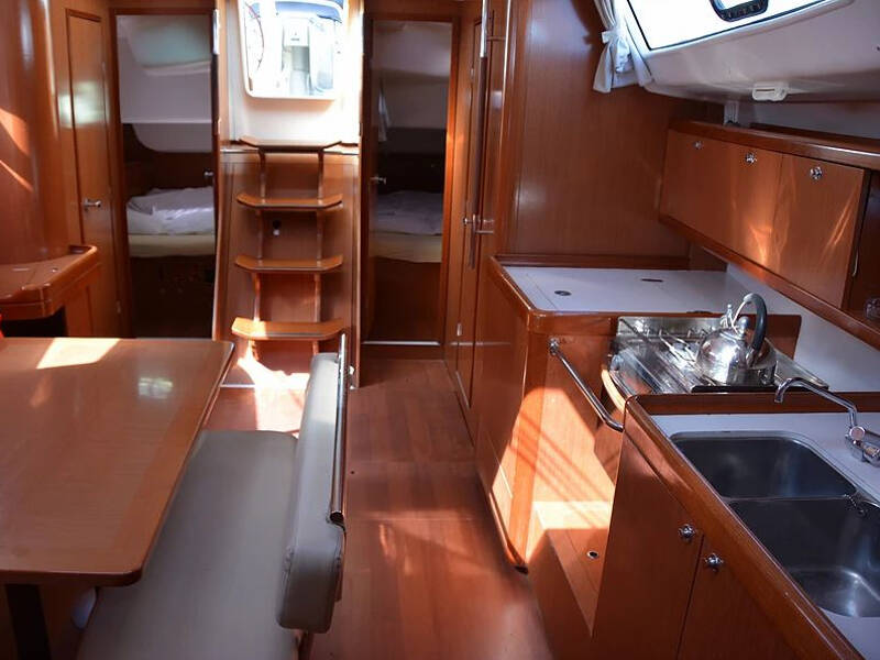 Oceanis 43 Valdeker II