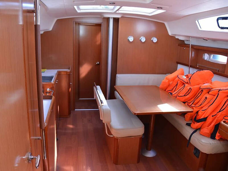 Oceanis 43 Valdeker II