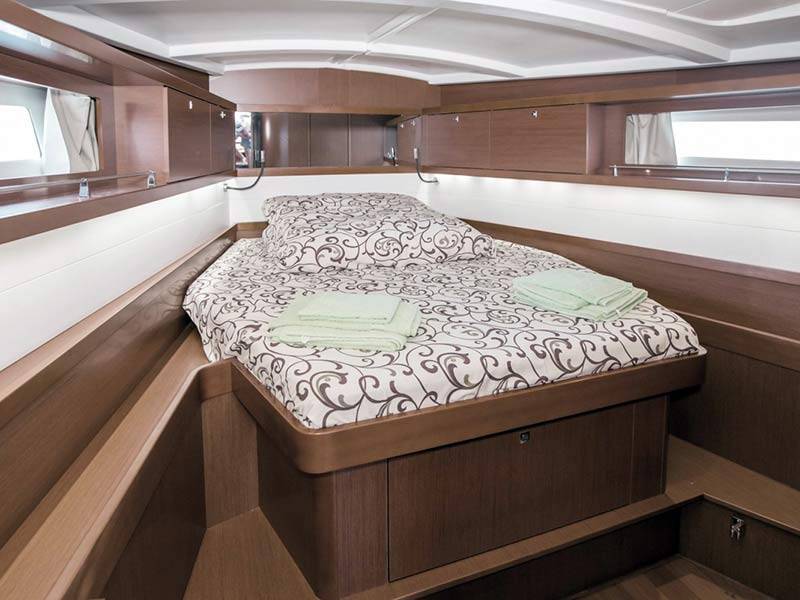 Oceanis 45, 3 cabins Rumba