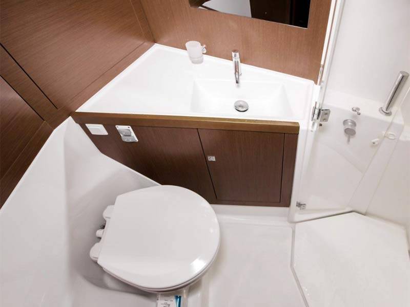 Oceanis 45, 3 cabins Rumba