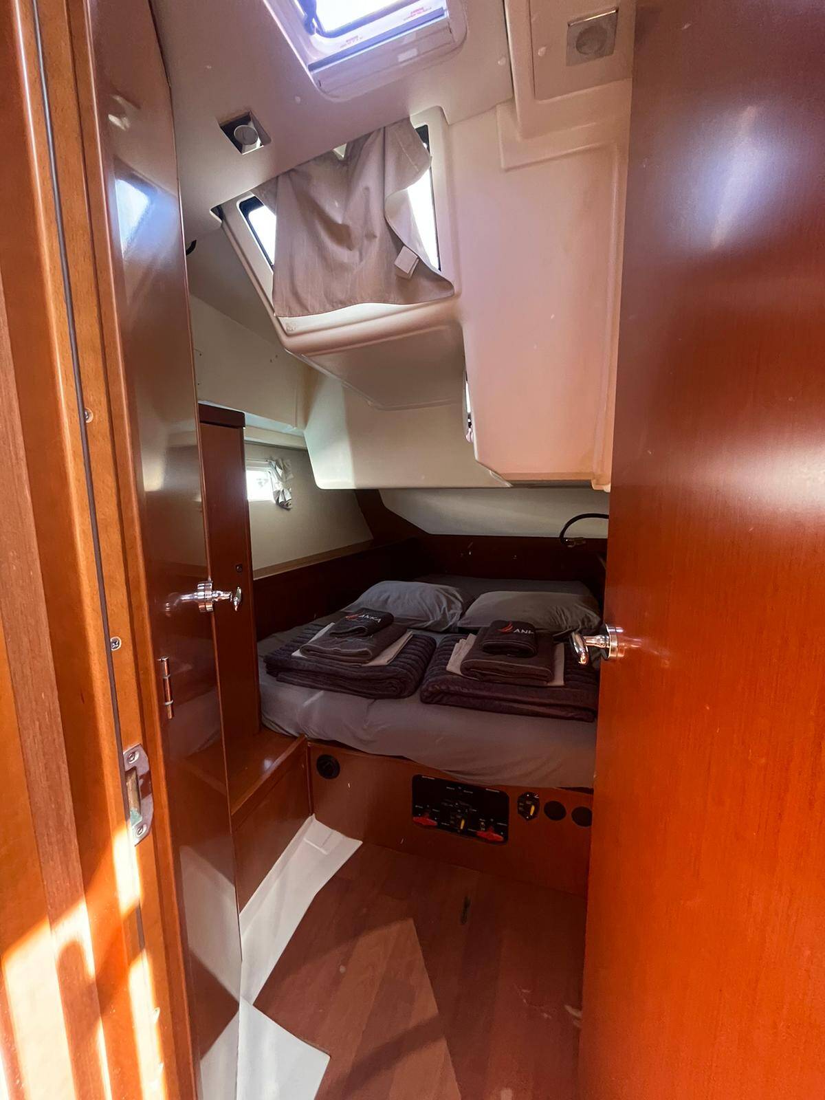 Oceanis 45 4 cabins ADA 3