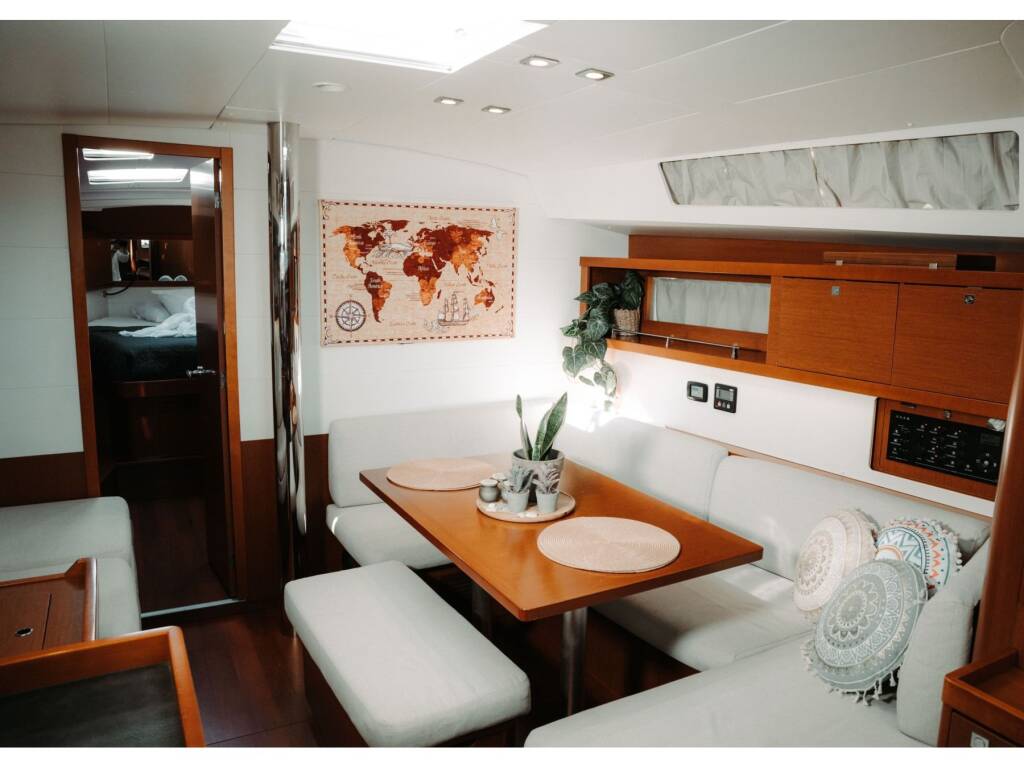 Oceanis 45 Familia L