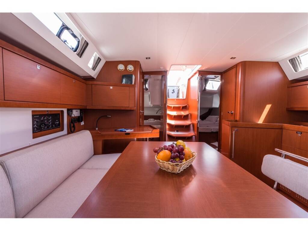 Oceanis 45 MOBULA ONE