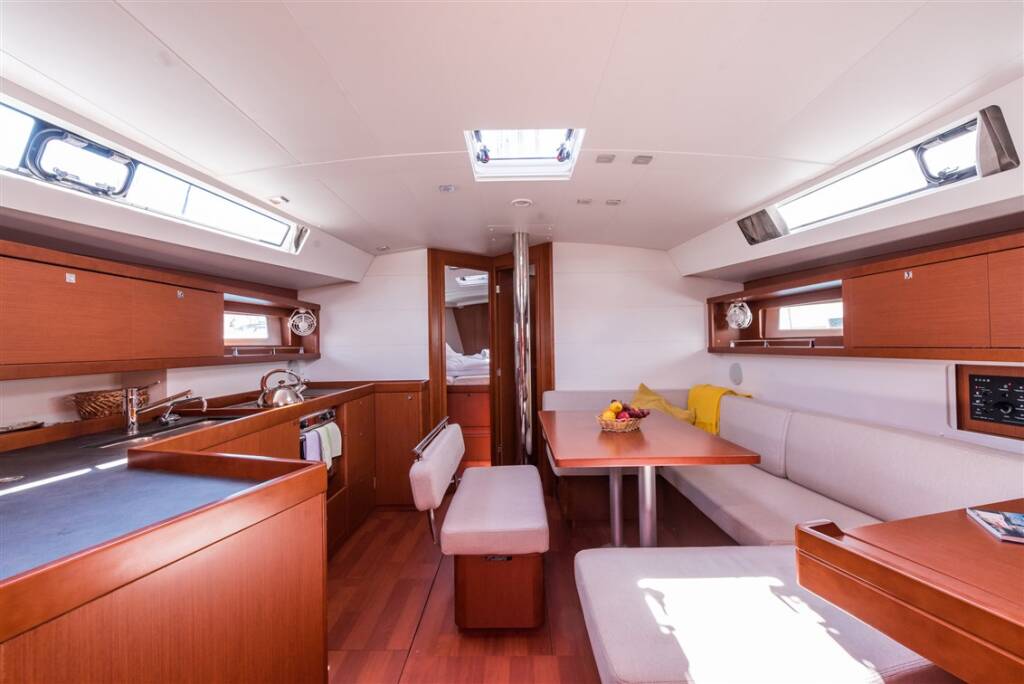 Oceanis 45 MOBULA ONE
