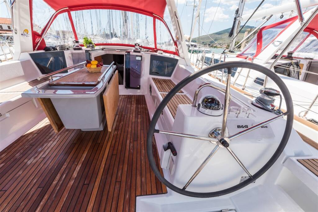 Oceanis 45 MOBULA ONE