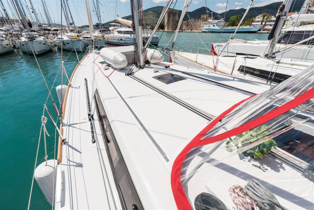 Oceanis 45 MOBULA ONE