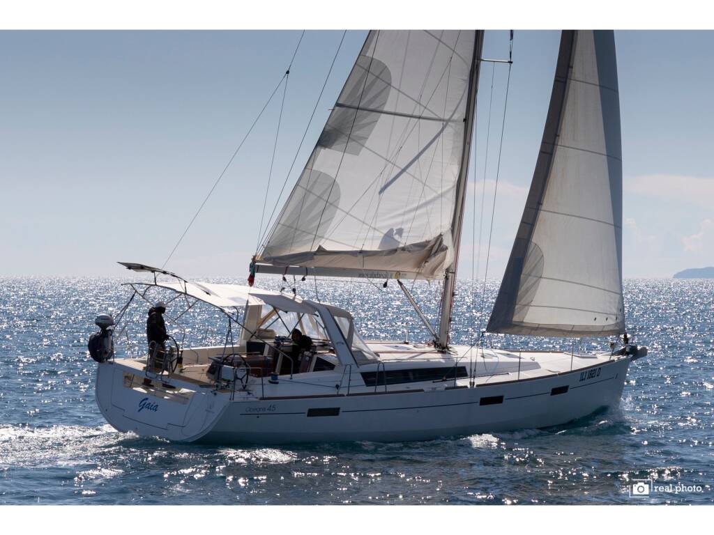Oceanis 45 Gaia - Solar Panel