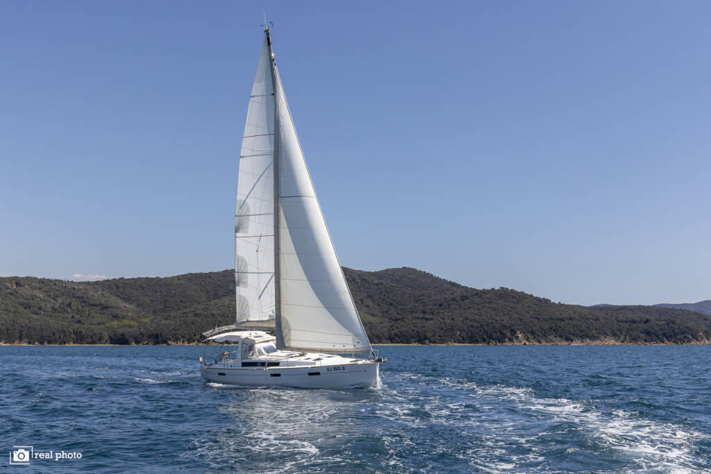 Oceanis 45 Gaia - Solar Panel