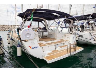 Oceanis 45 Ayther - Standard line