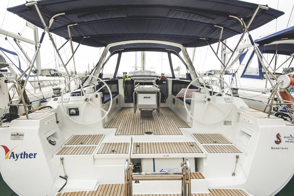 Oceanis 45 Ayther - Standard line