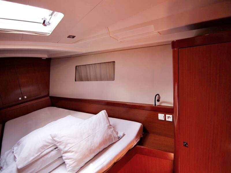 Oceanis 45 Golden Dreams