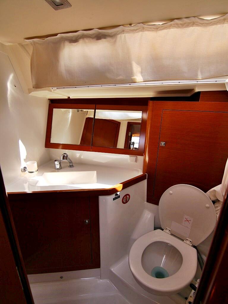 Oceanis 45 Golden Dreams